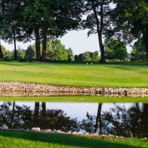 Ryland Lakes Country Club in Newport
