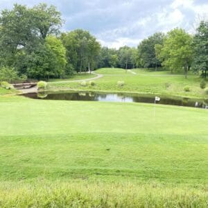 Oak Valley Golf Course &Resort in Richmond Heights